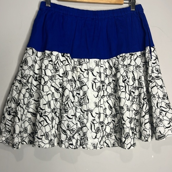 Postmark Embroidered Bellflower Bloom Skirt, size S - Picture 7 of 10